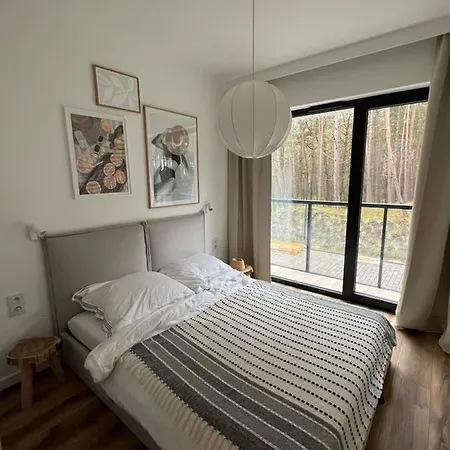 Pine Baltic Shellter Apartman Rogowo